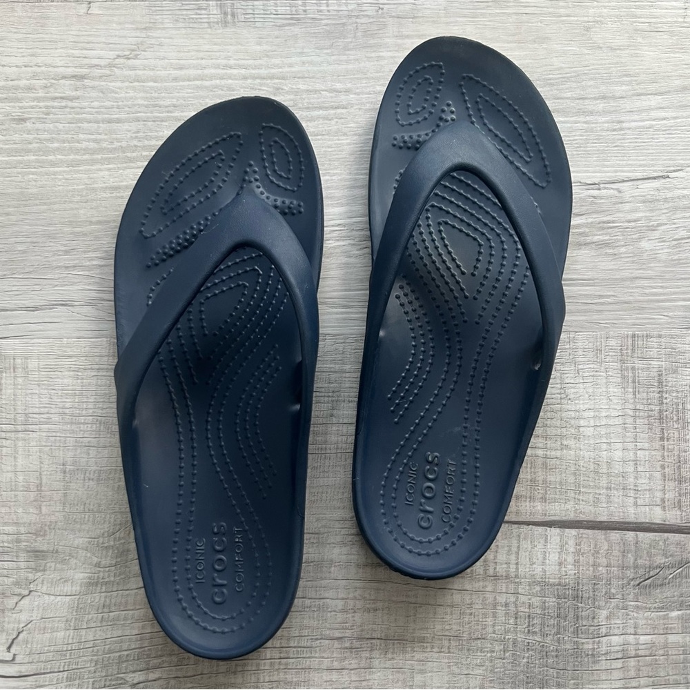 Crocs Women's Kadee II Flip Flop Sandals Navy Blue Pool Shoes Summer Sandals - Picture 3 of 12